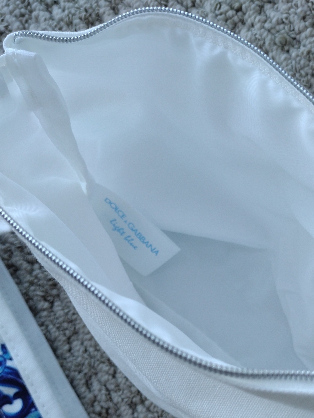 Dolce & Gabbana White Clear Bag with Blue Floral Trim - Picture 14 of 16